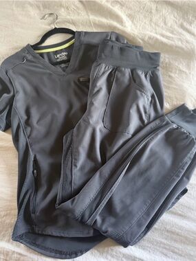 Landau Forward Women's Scrub Top and Jogger Set